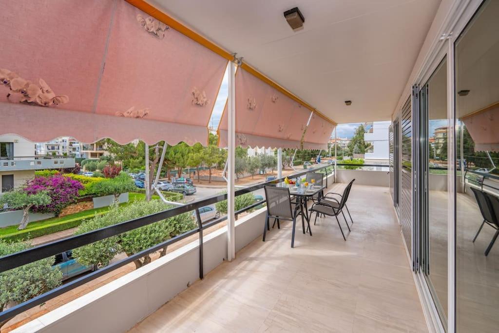 Peaceful 2 Bedroom In Glyfada Center Athén Kültér fotó