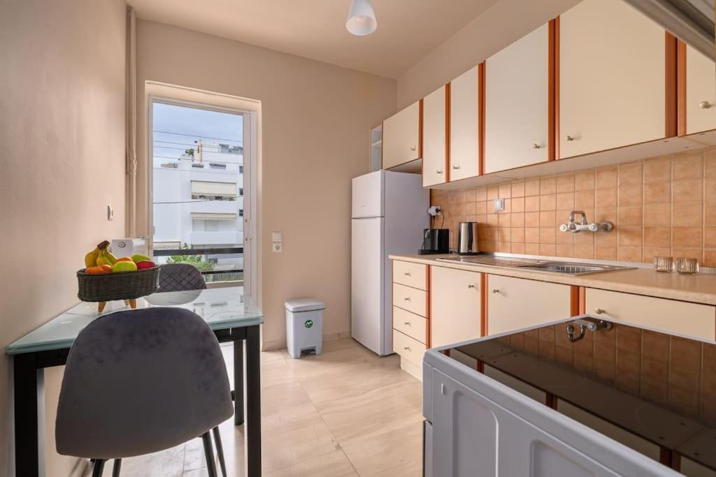Peaceful 2 Bedroom In Glyfada Center Athén Kültér fotó